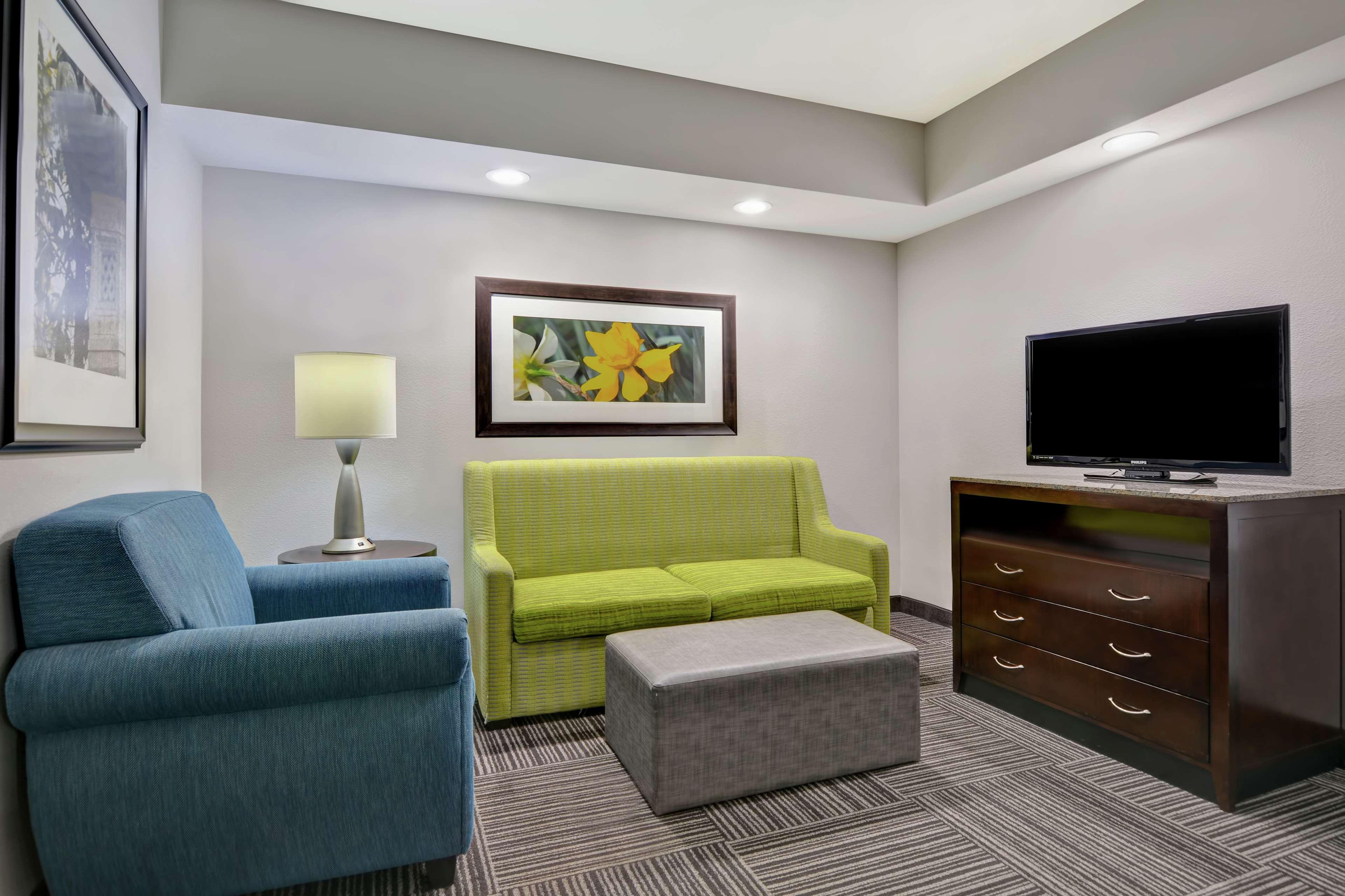 Hilton Garden Inn And Fayetteville Convention Center Extérieur photo