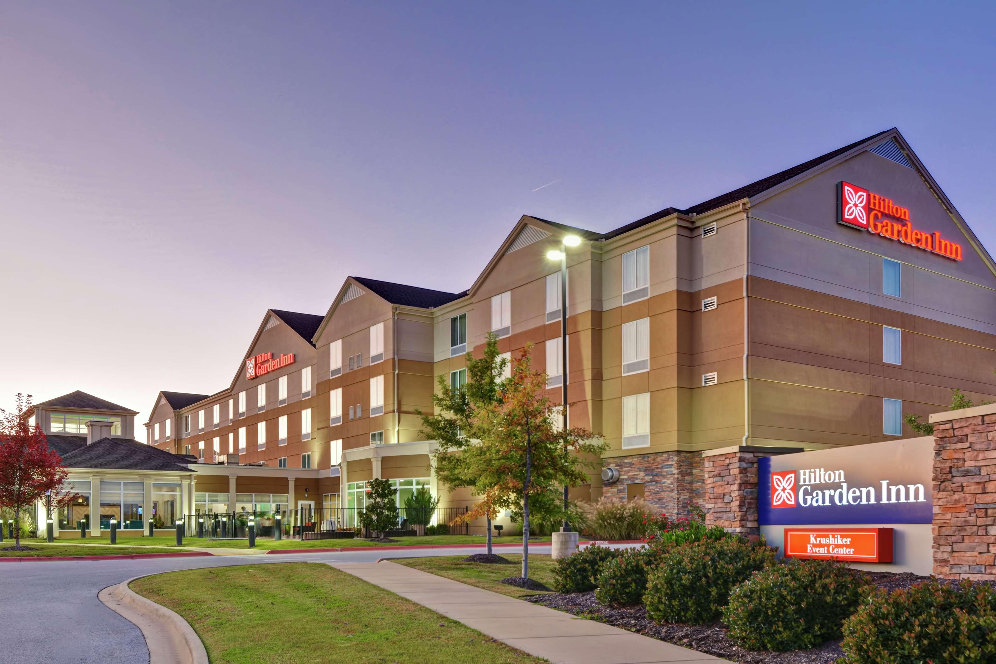 Hilton Garden Inn And Fayetteville Convention Center Extérieur photo