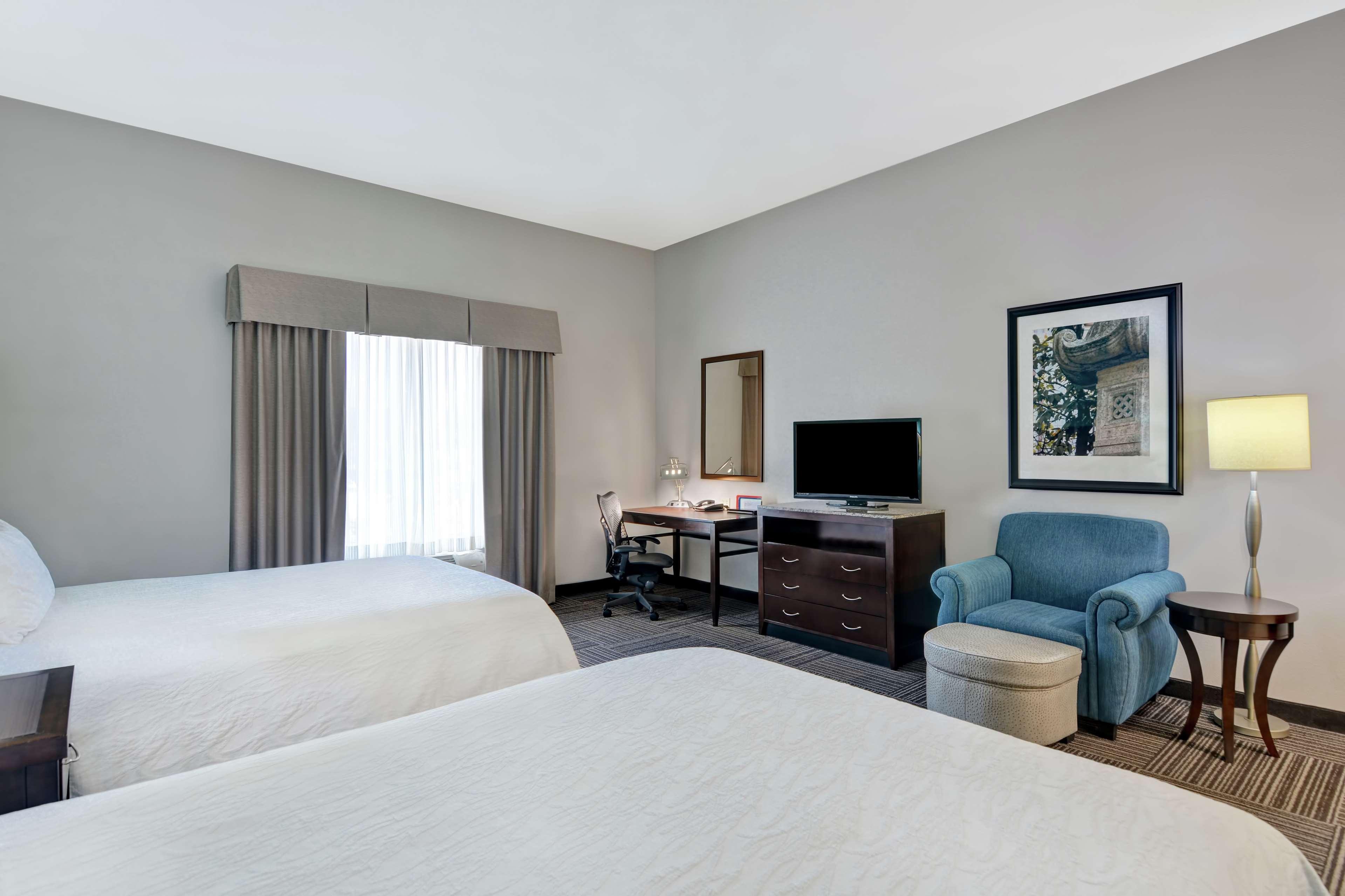 Hilton Garden Inn And Fayetteville Convention Center Extérieur photo