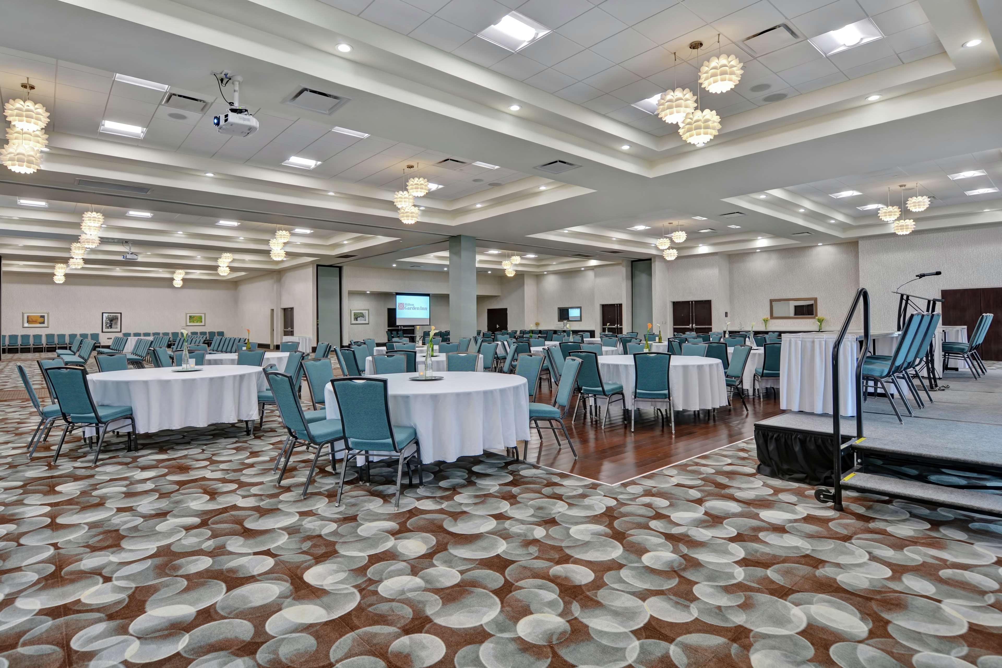 Hilton Garden Inn And Fayetteville Convention Center Extérieur photo
