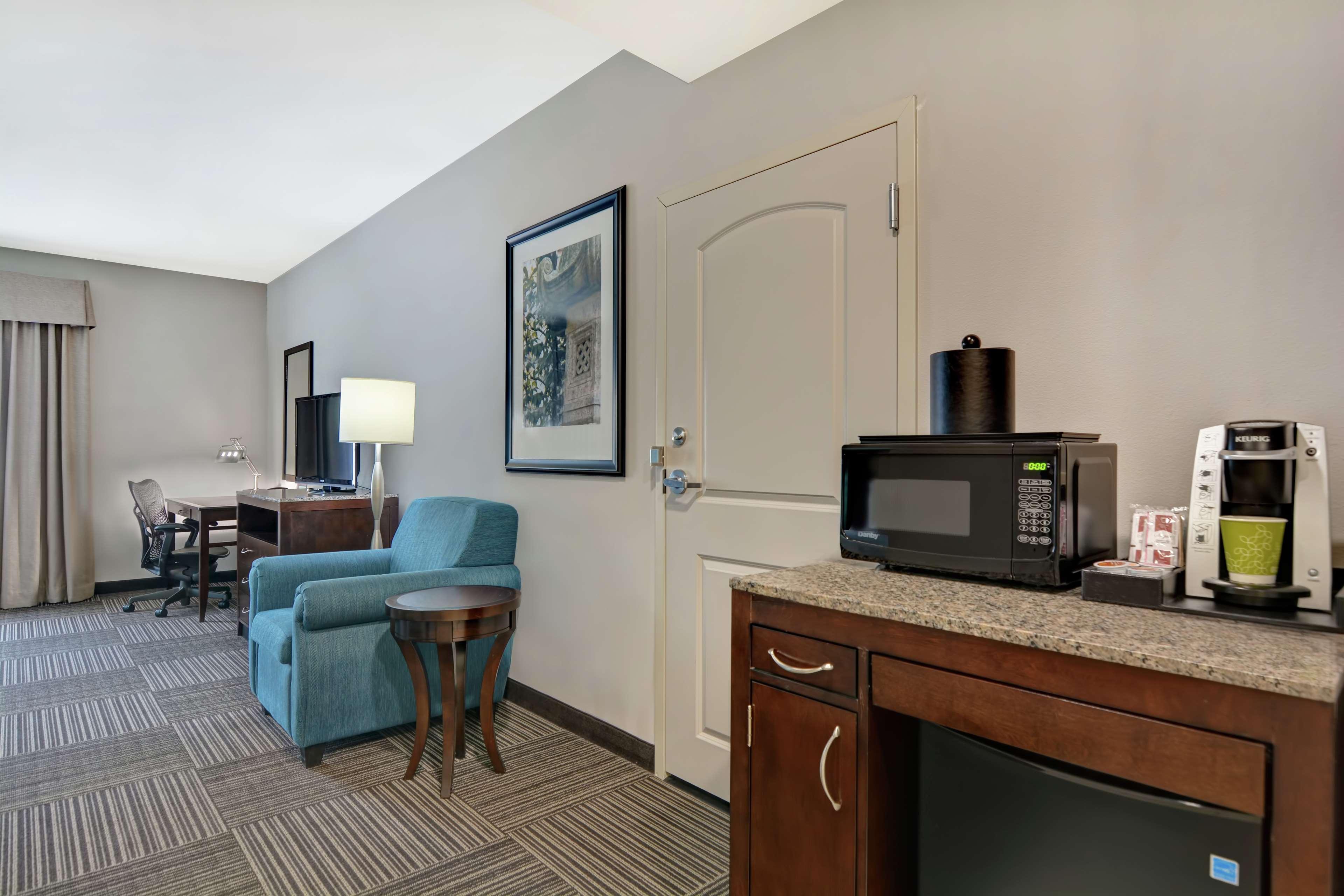 Hilton Garden Inn And Fayetteville Convention Center Extérieur photo