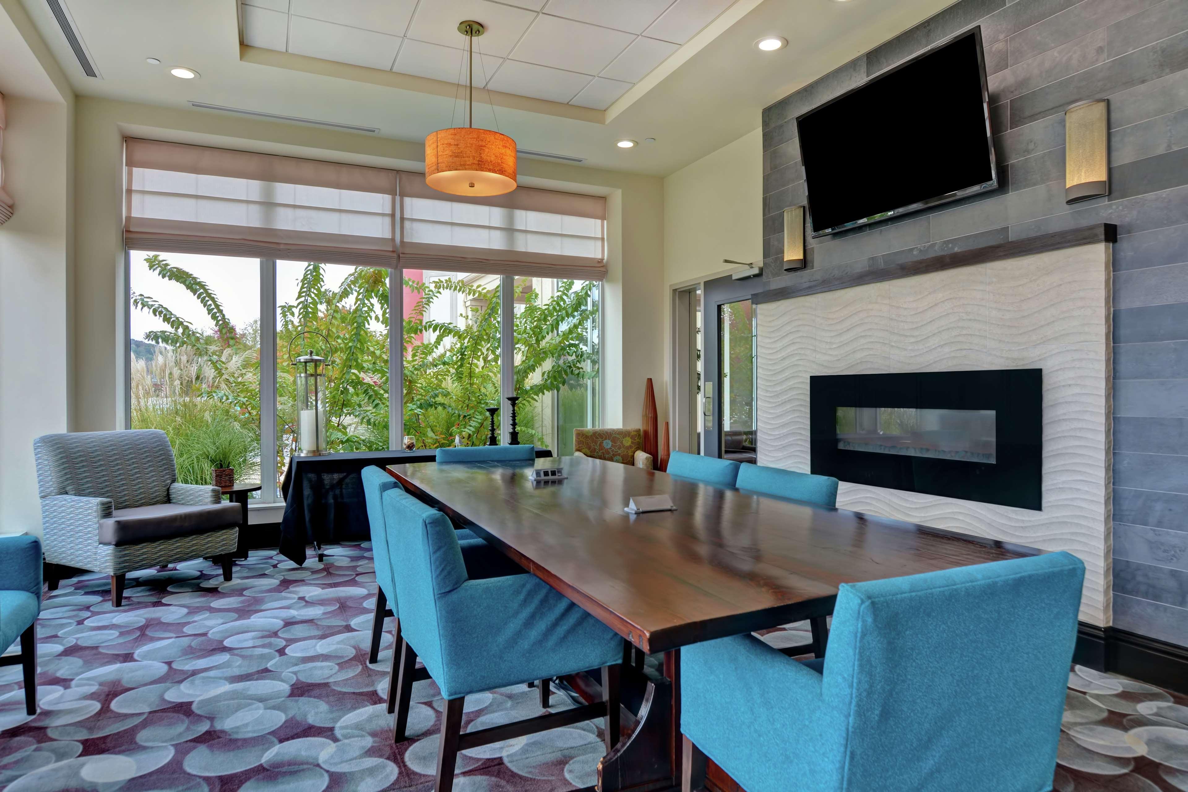 Hilton Garden Inn And Fayetteville Convention Center Extérieur photo