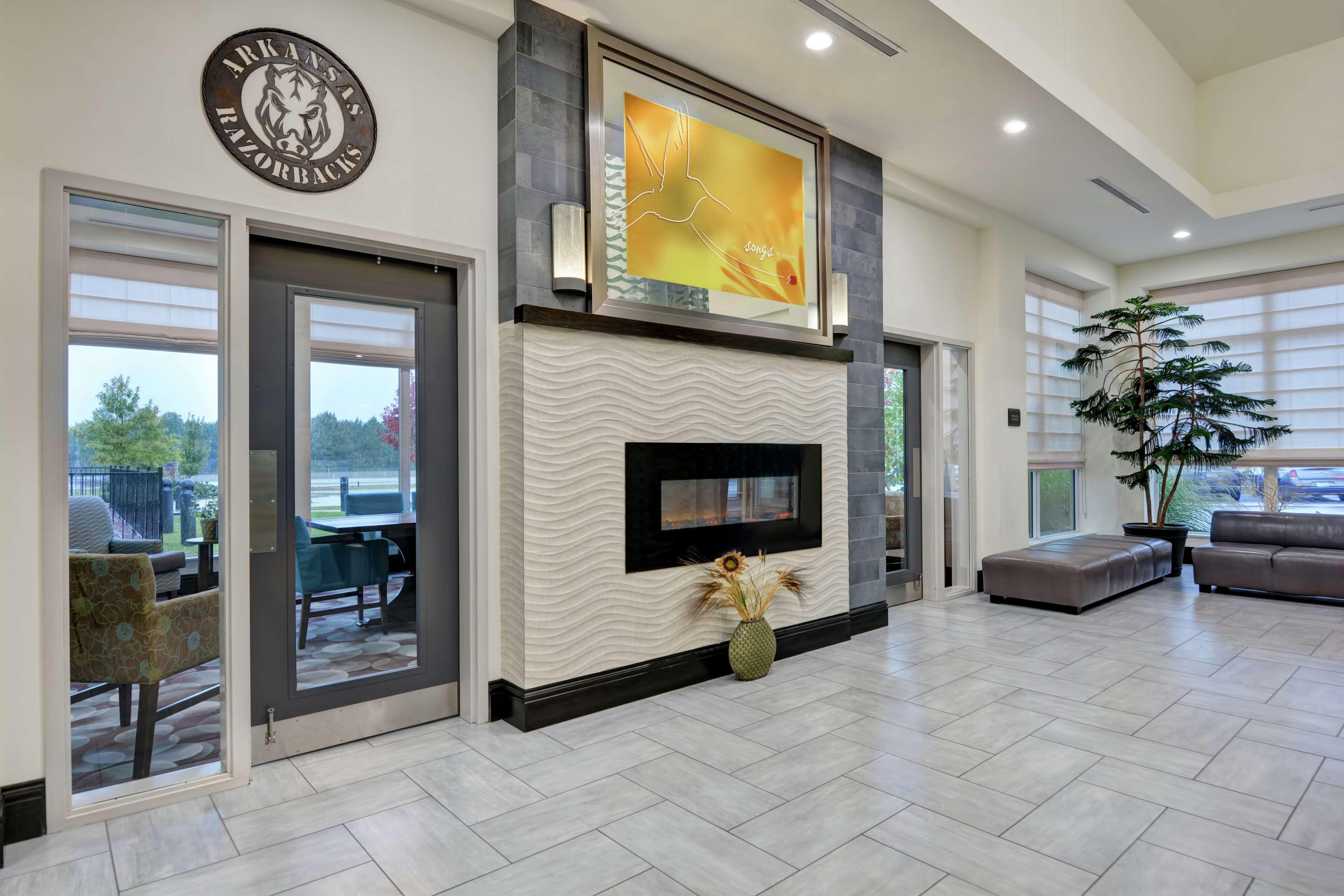 Hilton Garden Inn And Fayetteville Convention Center Extérieur photo