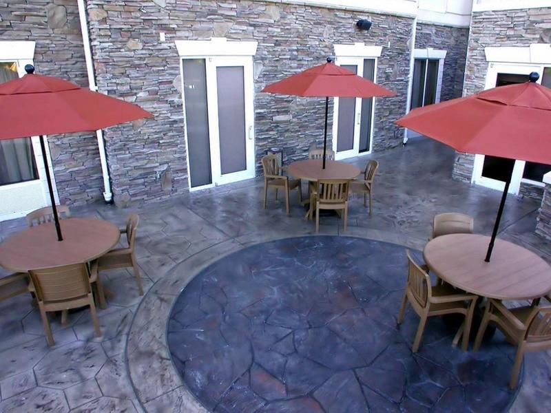 Hilton Garden Inn And Fayetteville Convention Center Extérieur photo