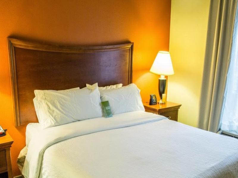 Hilton Garden Inn And Fayetteville Convention Center Extérieur photo