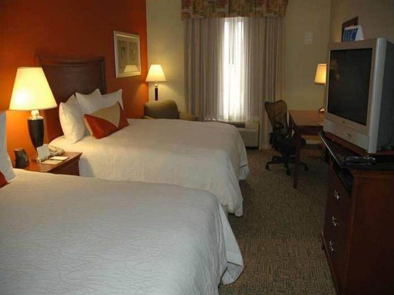 Hilton Garden Inn And Fayetteville Convention Center Extérieur photo