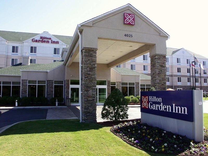Hilton Garden Inn And Fayetteville Convention Center Extérieur photo