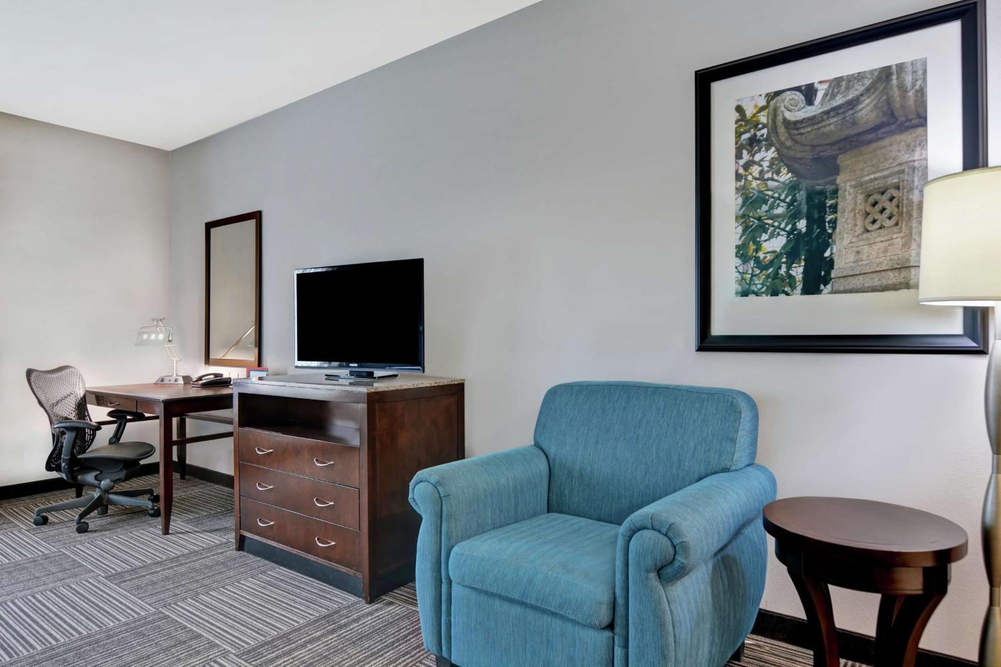 Hilton Garden Inn And Fayetteville Convention Center Extérieur photo